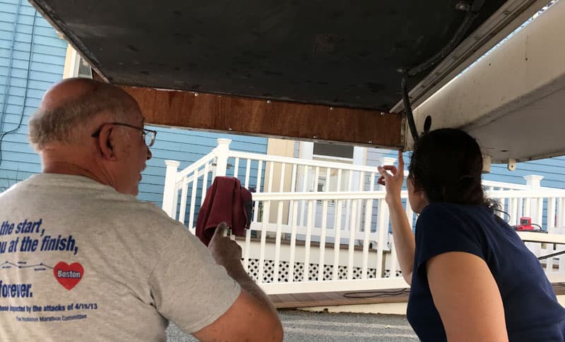 Overhang inspection and caulking passenger