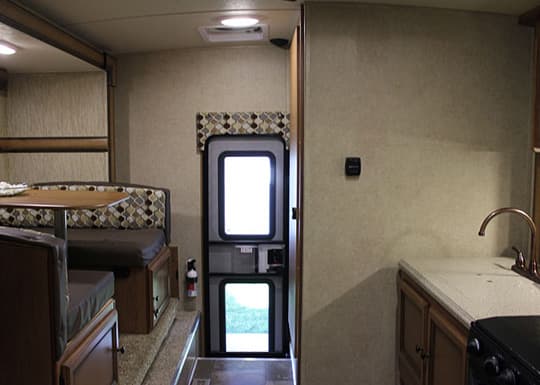 Palomino-HS-2911-back-door