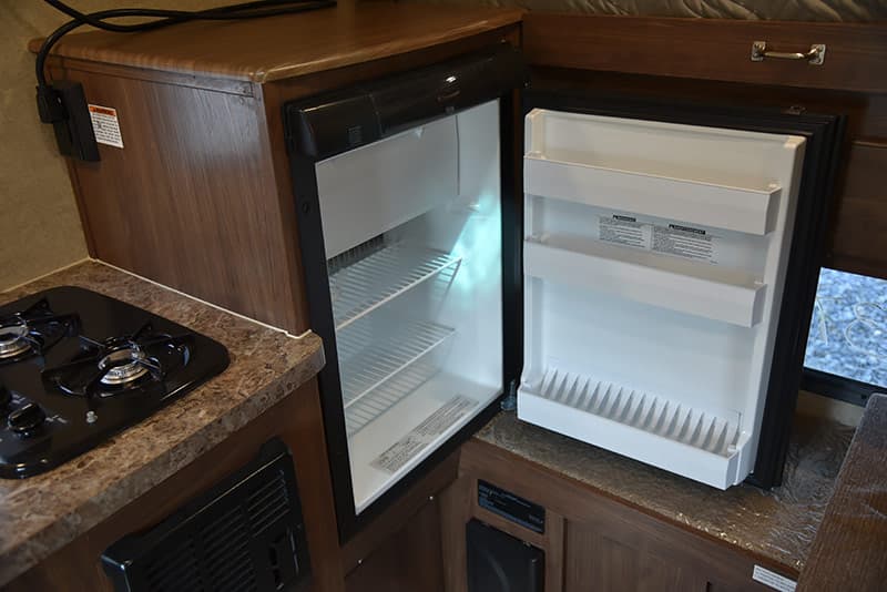 Palomino SS-550 Review with a Dometic refrigerator