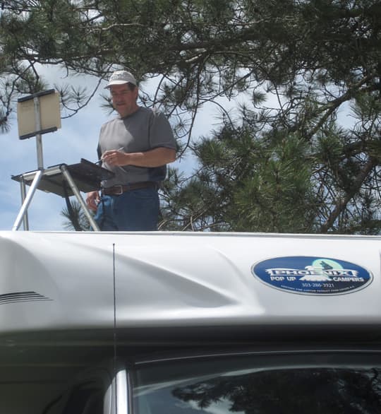 painting-on-the-road-roof