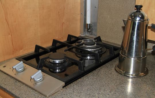 world-ready-rig-High-Output-Stove-Top