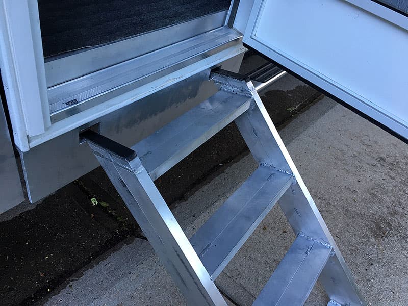 Custom aluminum steps for truck campers