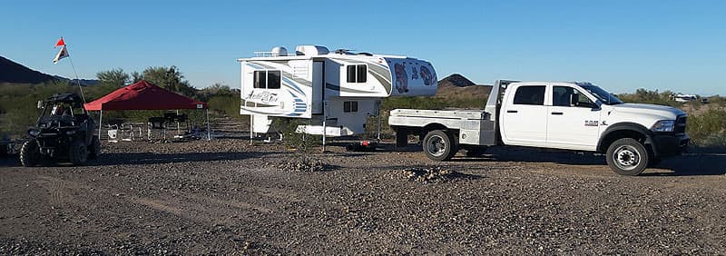 Truck and camper separate in Quartzsite