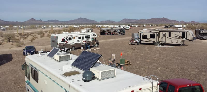 Quartzsite dry camping has lots of RVs