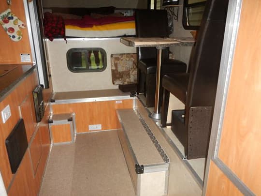 RV-seating-camplite-face-to-face