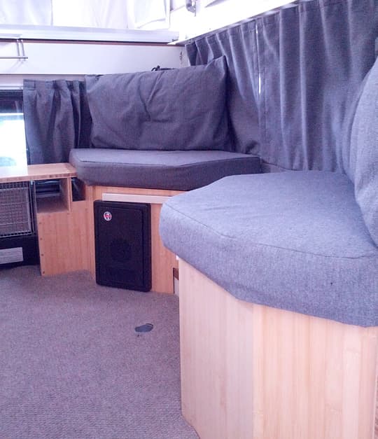 rv-seating-caddy-corner
