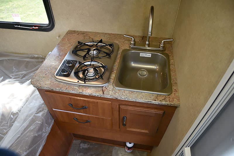 Rayzr FB stove and sink