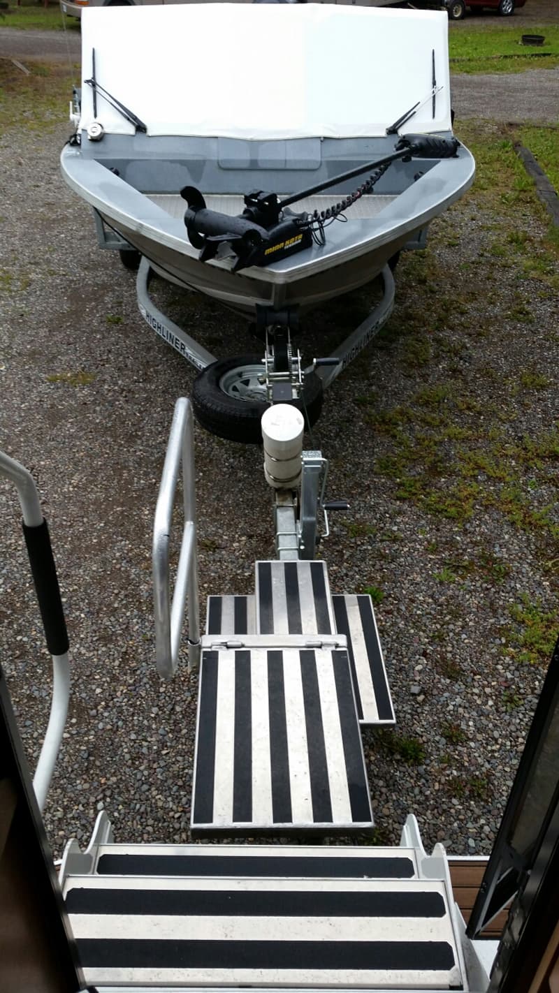 Rear Hitch Tow System With Boat