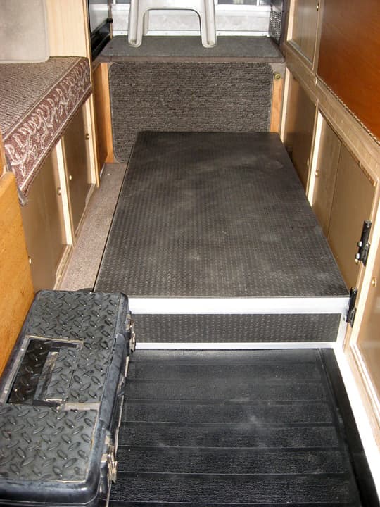 camper-interior-floor