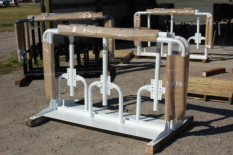 Stable Lift white powder coated systems