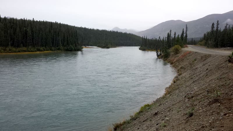 Takhini-River-Yukon-Territory-Camp