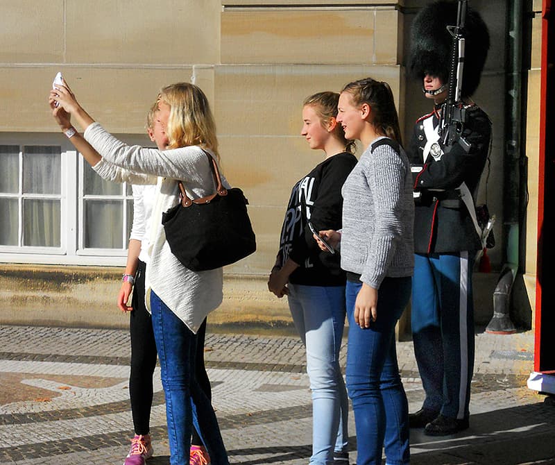 selfie-queen's-palace Copenhagen