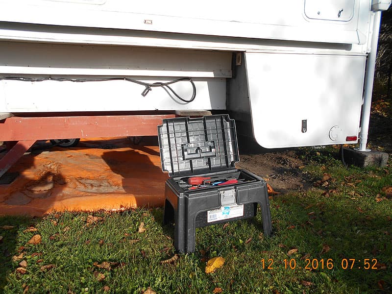 Step stool that's also a tool box