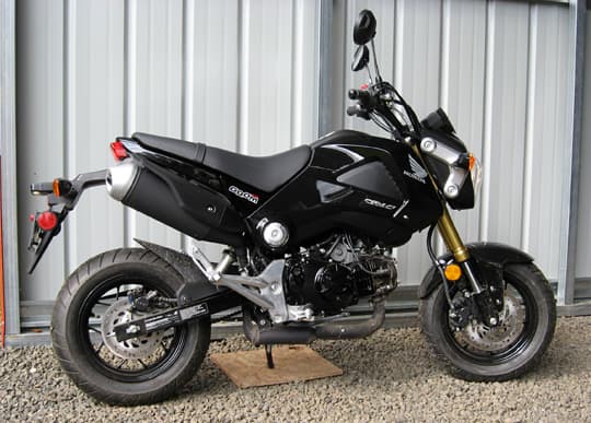 motorcycle-grom-hall