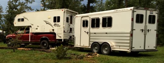 towable-horse-trailer-clark