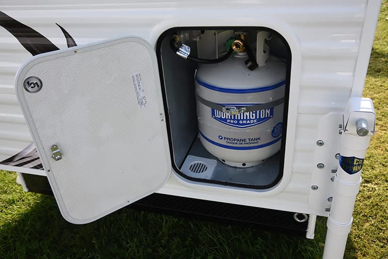 20-pound vertical propane tank in Travel Lite Air