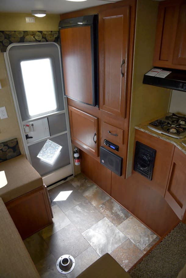 Travel Lite 625 Super Lite Review Short or Long Bed Truck Camper