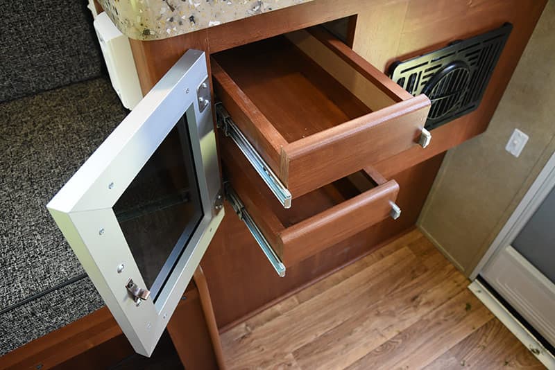 Travel Lite Air kitchen drawers