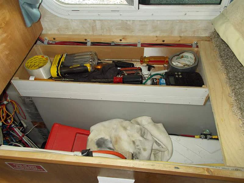 Tray Mod stores tools