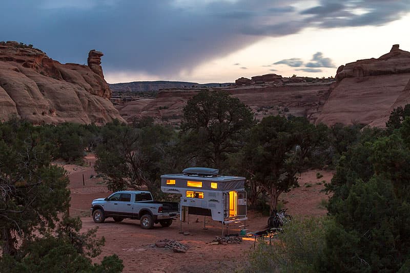 Hallmark camper off the truck