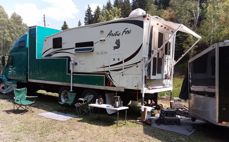 Volvo 670 Conversion Camper On Truck