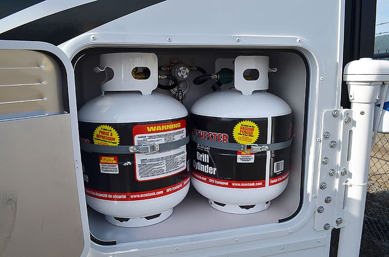 Wolf Creek Campers two 20-pound propane tanks