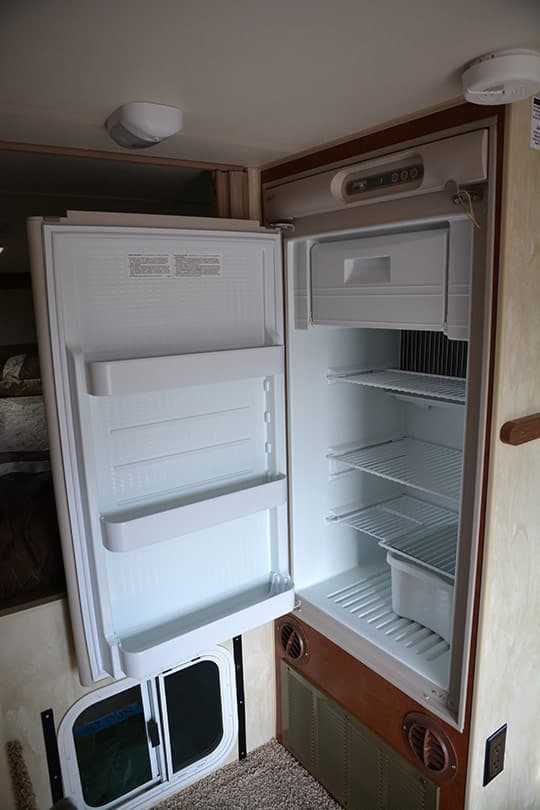 2015-Wolf-Creek-840-Kitchen-Refrigerator