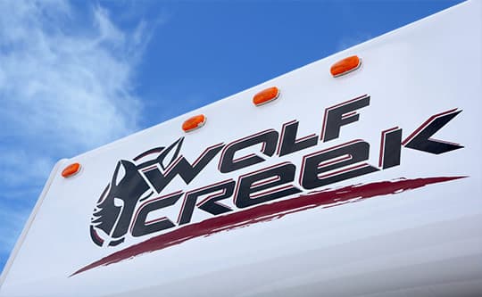 2015-Wolf-Creek-840-Wild-Graphics-Nose-Logo2