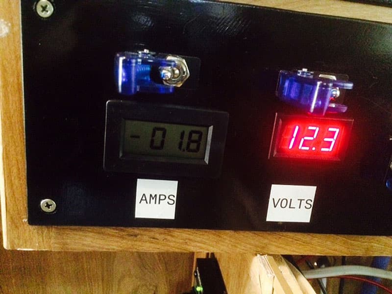 measuring amps and volts