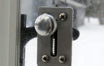 screen door handle opener