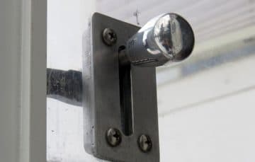 screen door handle opener