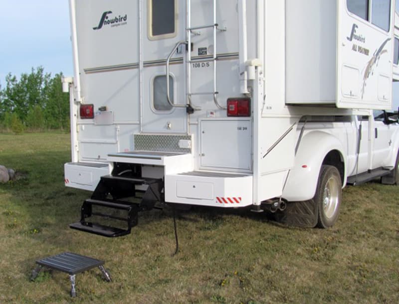 New storage step bumper on Snowriver camper