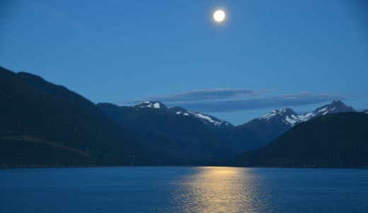 Alaska-On-A-Budget-moon