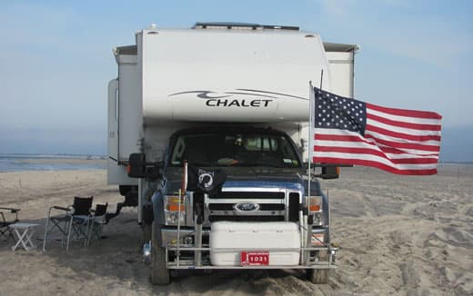 beach-truck-camping