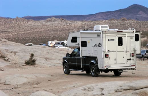 off-road-lance-camper