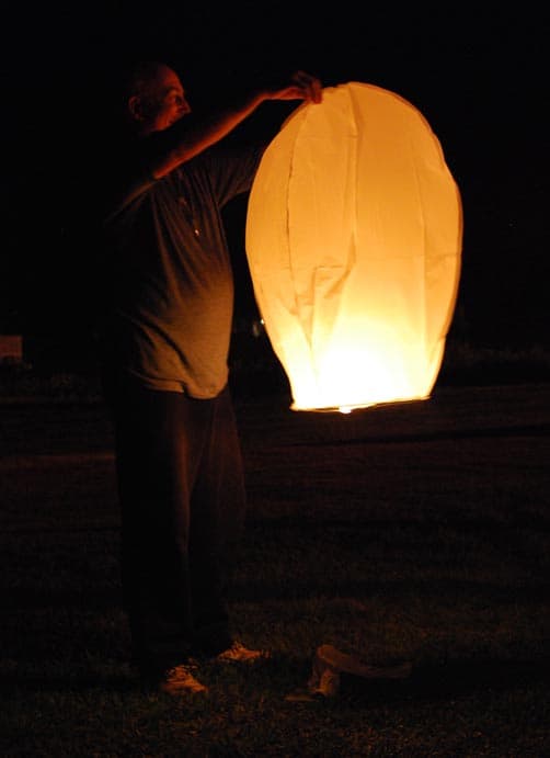 Mikeee setting up the Lantern