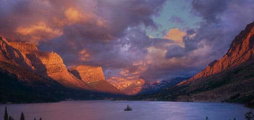  Glacier National Park's Wild Goose Island on St. Mary's Lake, Montana
