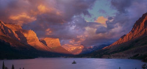  Glacier National Park's Wild Goose Island on St. Mary's Lake, Montana