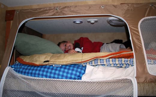 Lance-Camper-bunk