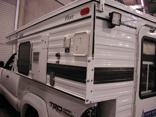 four-wheel-camper-siding