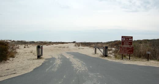 assateague-driving-on-beach