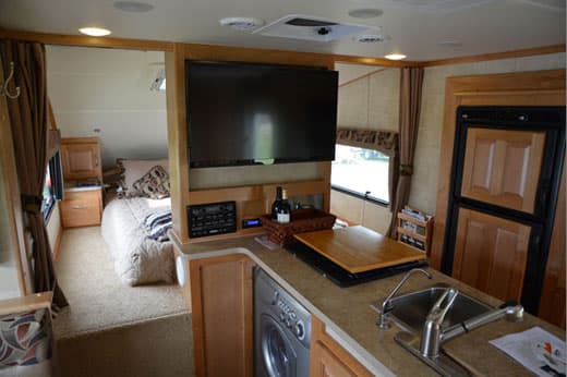 Chalet RV TS116 Triple Slide Truck Camper Washer Dryer Chalet RV TS116 Triple Slide Truck Camper Washer Dryer