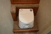 Travel-Lite-porta-potti