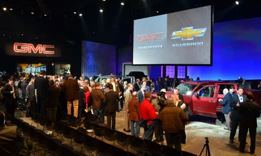 GM-Reveal-crowd-w-trucks