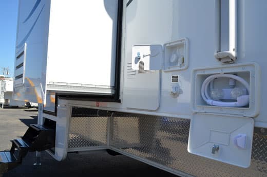 Eagle-Cap-1165-Review-Passenger-Side