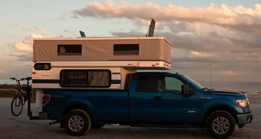 four-wheel-camper-hatch