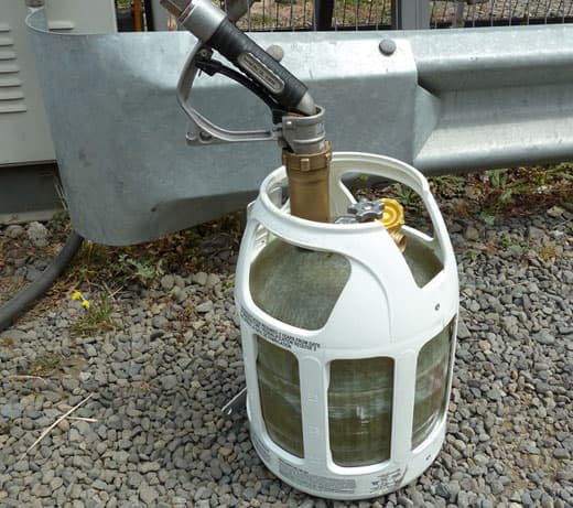 Hallmark-Camper-SA-propane-tank-filling