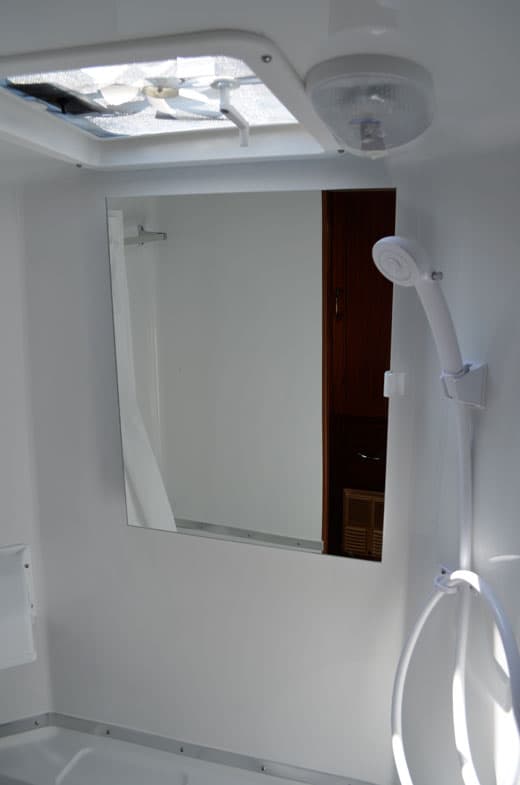 Northern-Lite-9'6"-bathroom-top