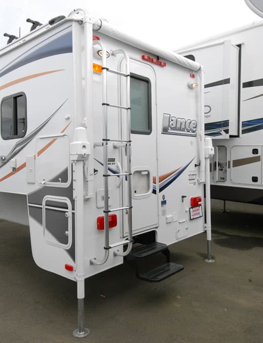 Lance 825 awning