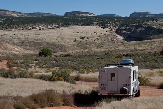 dinosaur-national-monument-dirt-road